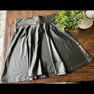 Vegan Leather Skirt (Black)